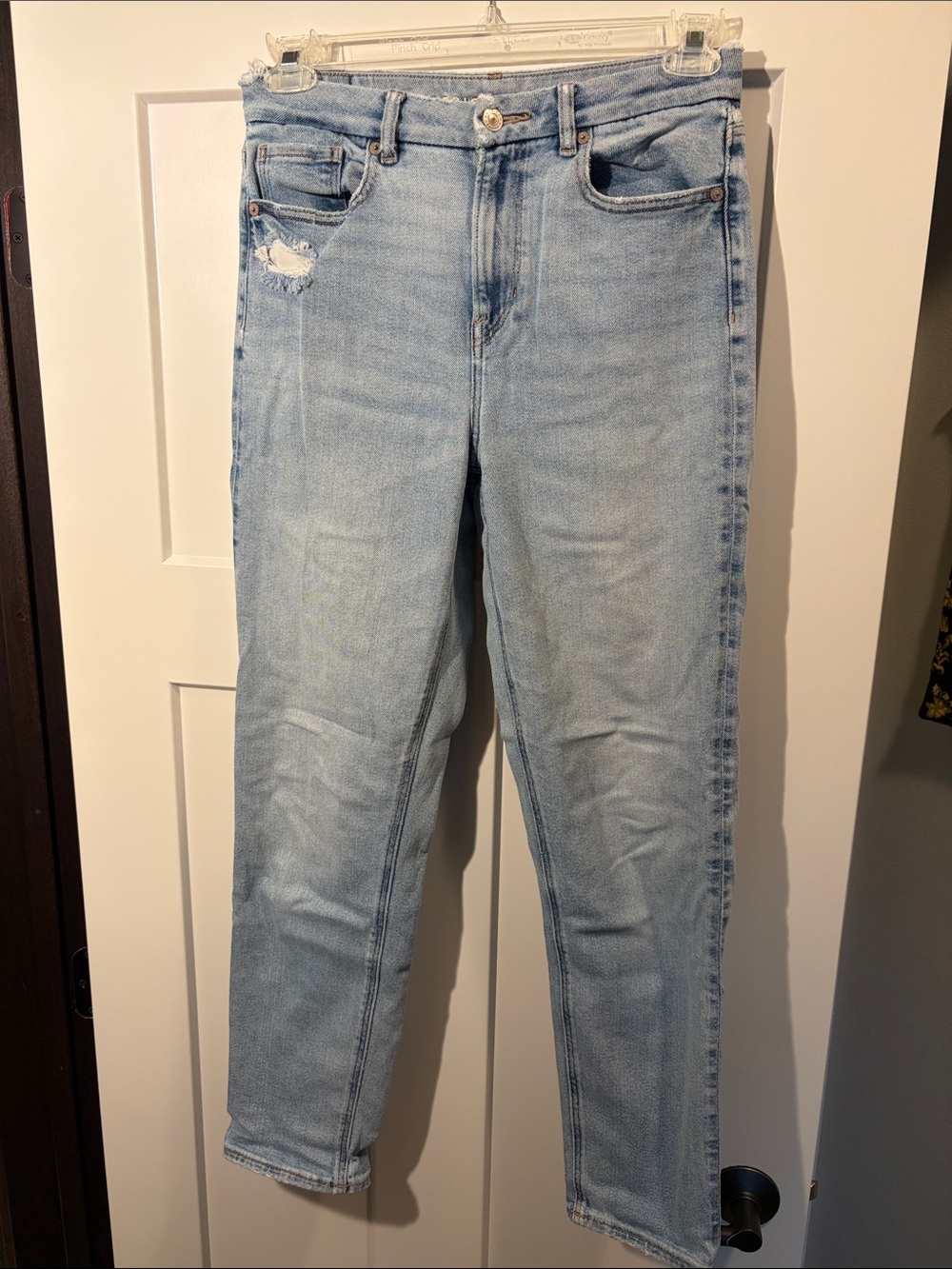 American Eagle Outfitters Light Blue High-Rise Jeans Size 6 Long